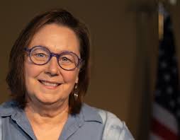 In the Spotlight: Tim Seale, starring in Theatre Downtown's 'Prelude to a  Kiss'