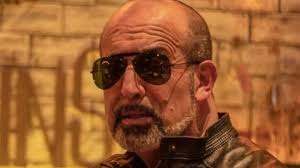 La furia de Alejandro Fiore con Netflix por usar a “Los Simuladores” sin su  consentimiento