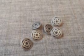 Celtic symbols when it comes to symbolism in art, the celts had a very different viewpoint to neighbouring cultures such as the greeks and etruscans. Silver Metal Buttons With Celtic Knot Design Sew Irish
