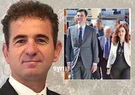 Pak mbi moralin në politikë nga Valentin Lumaj