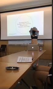 Mit diesem speziellen angebot der deutschen bahn reist du deutlich günstiger und bequem mit der bahn! Cornell University New York Studentin Zieht Sich Nach Kritik An Outfit Aus Mopo De