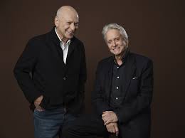 Michael douglas, kathleen turner, sarah baker, and paul reiser all all six episodes of the last season of the kominsky method — which also features haley joel osment, lisa edelstein, emily osment, graham. Michael Douglas Alan Arkin Act Their Age For Laughs Tears Taiwan News 2018 11 16 03 04 54