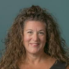 Dena Phillips's Instagram, Twitter & Facebook