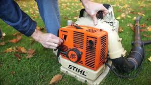 In this video, stihl experts demonstrate how to properly and safely start your stihl blower using the simplified starting procedure. Stihl Br320 Backpack Leaf Blower Youtube
