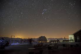 Description sur nuit étoilée au pic du midi. Une Nuit Au Sommet Pic Du Midi