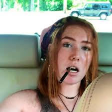 Isabel Stokes (@izstokes)