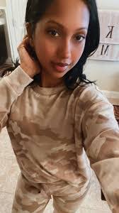 Jenni Long's Instagram, Twitter & Facebook