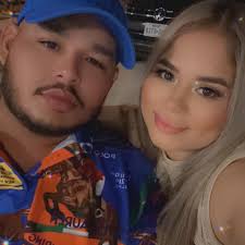 Could someone suggest a TRUSTED SELLER? Wanting to purchase Pin For Love  minis. Thank you