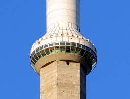 This article was most recently revised and updated by kenneth pletcher. Der Cn Tower Torontos Wahrzeichen