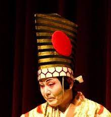 There Isn T A Single Source For Tall Headdresses Of Which Every Other Tall Headdress Is A Descendant Description From Twohandedeng Headdress Hats Headdresses