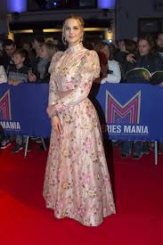 On adore définitivement voyager avec camille lou. Camille Lou Series Mania Festival Opening Ceremony In Lille 03 22 2019 Celebmafia