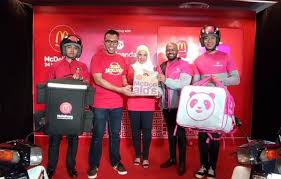 Domino's pizza, the best pizza home delivery in malaysia. Now You Can Get Mcdonald S Delivered To Your Doorstep 24 7 Soyacincau Com