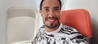 If they don't want you, let them be! Stop forcing yourself into people's  lives like Phoenix browser 😏😌🙃