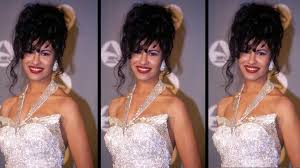 Entre a mi mundo made selena the first tejana to sell more than 300,000 albums. Selena Quintanilla S Amor Prohibido Turns 25 Becky G Ally Brooke More Reflect On Iconic Album Entertainment Tonight