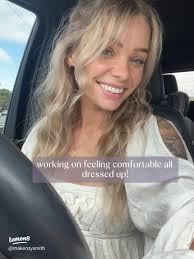 Stylish Mom: Embracing Fashion After Motherhood