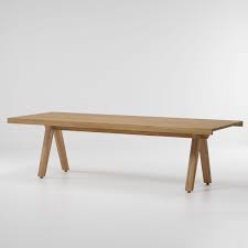 We designed kintra to offer a central stage that sparks and supports sharing conversations, stories, and ideas between people. Triconfort Vieques Dining Table Top 10 Guests Teak Legs