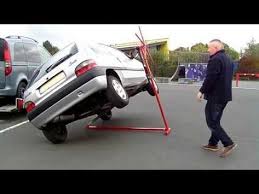Diy Mobile Hebebuhne Kipplift Pkw Vehicle Hoist Car Lifter Avtomobilnyj Podyomnik Youtube Autos Fahrzeuge Coole Erfindungen