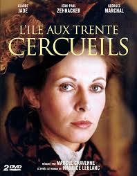 L'Île aux trente cercueils est une série télévisée française en six  épisodes de 52 minutes, adaptée du roman éponyme de Maurice Leblanc, créée  par Claude-Jean Philippe, réalisée par Marcel Cravenne et diffusée