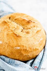 Weissbrot Mit Langer Teigfuhrung Saftig Feinporig Und Knusprig Blattrig Madam Rote Rube Die Landkuche Rezept Weissbrot Brot Selber Backen Rezept Teig