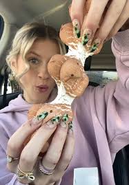 Churro Cookie Taste Test: Peeps vs Crumbl