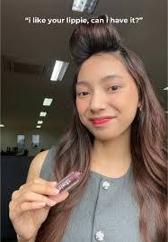 Stacey Darling's Instagram, Twitter & Facebook