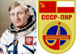 John herrington, first native american in space; Co Robil W Kosmosie Miroslaw Hermaszewski Crazy Nauka
