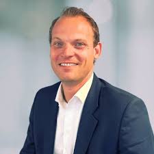 ✨ Etter fem innholdsrike år med studier fullførte jeg før sommeren min  mastergrad i markedsføringsledelse! En stor takk til Kristin Ryengen for et  inspirerende og givende samarbeid på…