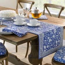 I Love The Sommieres Table Runner On Williams Sonoma Com Table Linen Table Runner Decor