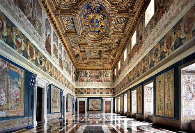 Hasil gambar untuk italian palace
