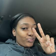 Hey bro/sis… it's hard not to worry but just know that everything is  working out for your good!!! STOP WORRYING!! Put it all in God's hands 🙌🏾  GOOD MORNING 🌞