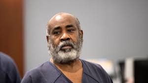 Scientists unearth massive 7-foot-long mammoth tusk