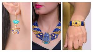 Jewelry as belief in ancient egypt, a stunning new exhibition at glencairn museum, explores religious beliefs as expressed in the museum's collection of ancient egyptian jewelry.by examining the materials and symbols present in these ornaments, we can come away with a deeper understanding of the complex ideas that guided the artists, as well as the hopes and beliefs of. Women In Ancient Egypt How They Dressed And Styled