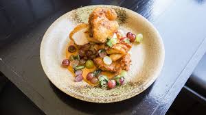 I prefer this korean fried chicken served right away, as that's heat a large pan of vegetable oil (or preheat your deep fat fryer) until hot (you can test by dropping a. Watch The Secret To Super Crispy Korean Fried Chicken Cook Like A Pro Bon Appetit