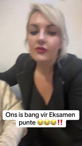 Boys Saying Hey Nicole in Afrikaans