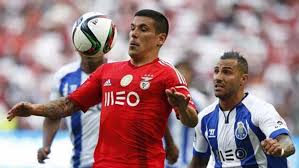 Maxi pereira uruguay'den eski futbolcu sağ bek son kulüp: Maxi Pereira Arbitros Podiamos Ver Os Anos Em Que O Fc Porto Foi Campeao Benfica Jornal Record