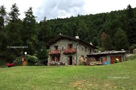 In Cammino In Val Varaita Da Pontechianale Al Lago Bagnour Lago Viaggiare In Italia Camminare