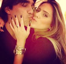 Fragmentos de uma vida (im)perfeita. Namorada De Marcelo Moreno Posta Foto Beijando O Jogador Flamengo Coluna Do Fla