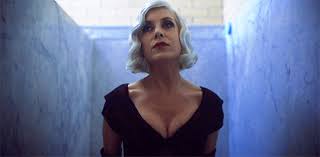 Coverage of the umbrella academy season 1 premiere with mary j blige, ellen page, kate walsh, emmy raver lampman I Ve Fallen In Love With The Idea Of Love Kate Walsh S Boobs In That Dress