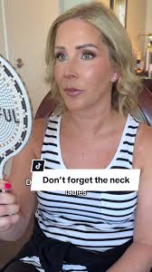 How to Get Rid of Turkey Neck with Makeup