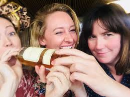 Simone Mitchell (@SimoneMitchell)