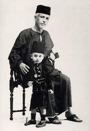 Usahanya ini terbukti apabila majalah al imam dikeluarkan pada 22 julai 1906 yang ditulis dengan tulisan jawi berukuran lebar 6.3 inci serta panjang 8.6 inci. Syed Sheikh Al Hadi Foto