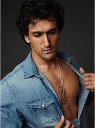 Govinda 𝐬𝐢𝐫 𝐒𝐨 𝐇𝐚𝐧𝐝𝐬𝐨𝐦𝐞 𝐒𝐨𝐧 🔥 #YashvardhanAhuja : : Follow  & Likes 👇 : Yash Ahuja