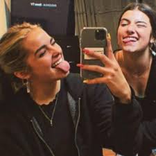 Charli d'amelio vs addison rae tiktok dances compilation (june 2020) charli d'amelio tiktokviral #tiktokmostpopular #tiktok charli d'amelio vs addison rae tiktok compilation we love them both! Addison And Charli On Viber