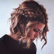 You can find beautiful medium haircuts with layers, bob hairstyles, medium hair with curls, and gorgeous shoulder length hair looks in all our posts! Party And Nye Hairstyles For Medium Hair Medium Hair Styles Hair Styles Shoulder Length Hair