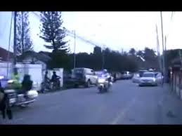 Majlis agama islam dan adat istiadat melayu kelantan (maik) membenarkan solat sunat tarawih, fardu dan jumaat di masjid bandar kebenaran peningkatan kapasiti jemaah ini sudah mendapat perkenan sultan kelantan, sultan muhammad v, katanya menerusi kenyataan media di. Kelantan Sultan Ismail Petra Ambush By Polis Mp4 Youtube