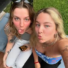 aimee henry 🌸 (@aimee.henry) • Instagram photos and videos