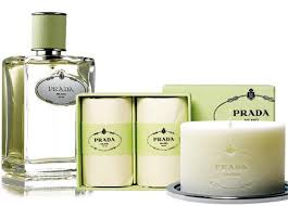 清新柔香调穿prada的新香氛 香水 风尚中国网 green bathroom accessories bathroom accessories purple bathroom accessories