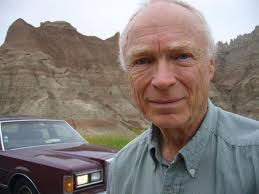 Cumberland native tours world in 1989 Lincoln Town Car