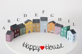 Holzhauser Schnitt Und Handbemalt Jedes Haus Ist Ein Unikat Aus Fichtenholz Malerei Fur Das Rustikale Aussehen Nicht Zu Wooden Cottage Hand Painted Wooden