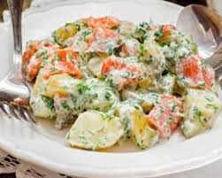 Recette De Salade De Pommes De Terre Au Saumon Fume Et Aneth Recette Salade Pomme Recettes De Cuisine Salade Pomme De Terre
